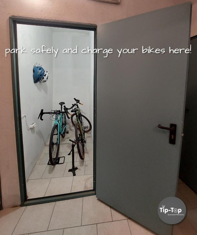 Tip-Top Apartment מאלצ'סינה מראה חיצוני תמונה